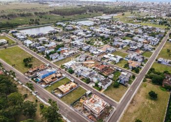 Casa Condominio com 250m², 4 dormitórios, 4 suítes, 2 vagas, Velas da Marina em Capão da Canoa