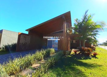 Casa Condominio com 226m², 4 dormitórios, 4 suítes, 2 vagas, Malibu em Xangri-lá