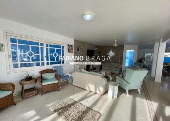 Sobrado com 359m², 4 dormitórios, 4 suítes, 4 vagas, Villas Resort em Xangri-lá