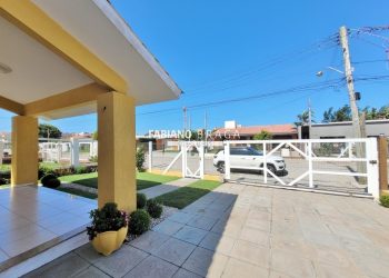 Casa com 168m², 4 dormitórios, 2 suítes, no bairro Centro em Xangri-Lá