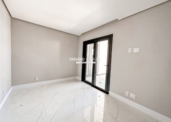 Casa com 469m², 5 dormitórios, 5 suítes, 3 vagas, no bairro Atlântida em Xangri-lá