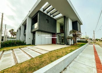 Casa com 167m², 4 dormitórios, 4 suítes, 2 vagas, no bairro Centro de Xangrilá em Xangri-Lá