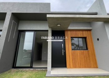 Casa com 90m², 3 dormitórios, 1 suíte, 2 vagas, no bairro centro em Xangri-Lá