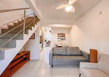 Casa com 66m², 2 dormitórios, 1 vaga, no bairro Centro de Xangrilá em Xangri-Lá