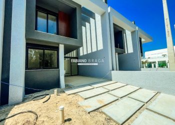 Casa com 156m², 4 dormitórios, 2 suítes, 2 vagas, no bairro Centro de Xangrilá em Xangri-lá