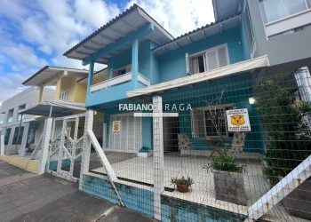 Casa com 127m², 3 dormitórios, 1 suíte, 2 vagas, no bairro Centro em Xangri-lá