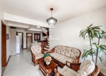 Casa com 92m², 2 dormitórios, 1 vaga, no bairro Rainha Do Mar em Xangri-Lá