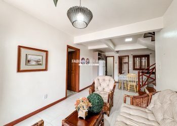 Casa com 92m², 2 dormitórios, 1 vaga, no bairro Rainha Do Mar em Xangri-Lá