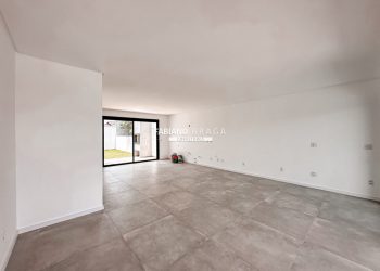 Casa com 124m², 3 dormitórios, 3 suítes, 2 vagas, no bairro centro em Xangri-lá