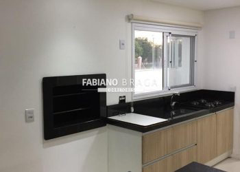 Casa com 75m², 3 dormitórios, 1 suíte, 1 vaga, no bairro Centro em Xangri-lá