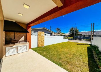 Casa com 155m², 3 dormitórios, 1 suíte, 2 vagas, no bairro Arpoador em Xangri-Lá