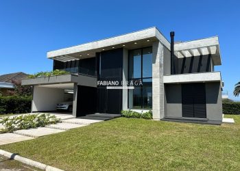 Sobrado com 380m², 4 dormitórios, 4 suítes, 2 vagas, Lagoa do Passo em Osório