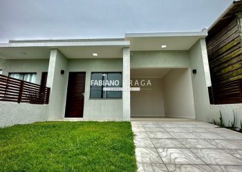 Casa com 96m², 2 dormitórios, 1 suíte, no bairro Centro em Xangri-lá