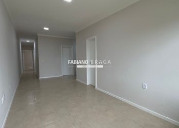 Casa com 96m², 2 dormitórios, 1 suíte, no bairro Centro em Xangri-lá