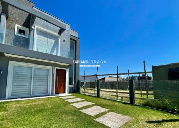 Casa com 101m², 3 dormitórios, 1 suíte, 1 vaga, no bairro Arpoador em Xangri-Lá