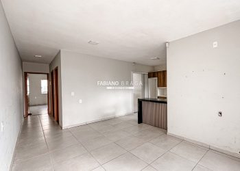 Casa com 60m², 2 dormitórios, 2 vagas, no bairro Rainha Do Mar em Xangri-Lá