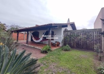 Casa com 162m², 3 dormitórios, 3 suítes, 4 vagas, no bairro Atlântida em Xangri-Lá