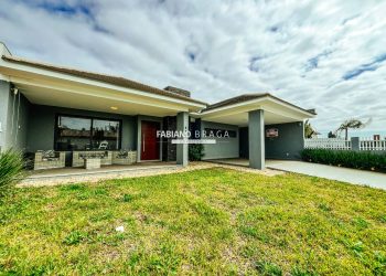 Casa com 193m², 3 dormitórios, 3 suítes, 2 vagas, no bairro Remanso em Xangri-Lá