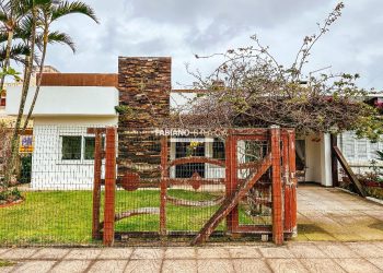 Casa com 143m², 4 dormitórios, 4 suítes, 2 vagas, no bairro Noiva Do Mar em Xangri-lá