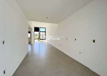 Casa com 90m², 3 dormitórios, 1 suíte, 1 vaga, no bairro Noiva Do Mar em Xangri-Lá