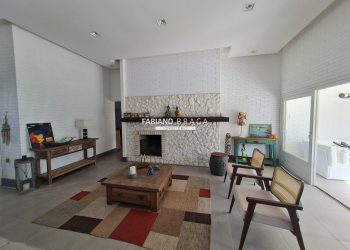 Casa com 264m², 5 dormitórios, 2 vagas, no bairro Atlântida em Xangri-Lá