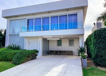 Sobrado com 571m², 4 dormitórios, 4 suítes, 2 vagas, Enseada Lagos em Xangri-lá