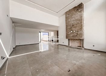 Casa com 148m², 3 dormitórios, 1 suíte, 2 vagas, no bairro Rainha Do Mar em Xangri-Lá