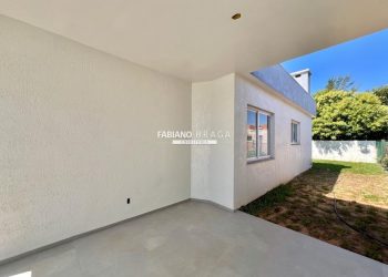 Casa com 146m², 3 dormitórios, 1 suíte, 2 vagas, no bairro Noiva Do Mar em Xangri-lá