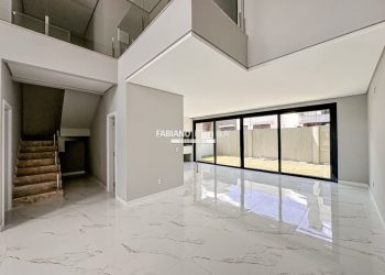 Sobrado com 210m², 4 dormitórios, 4 suítes, 2 vagas, Sunset em Xangri-lá