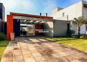 Casa Condominio com 158m², 3 dormitórios, 3 suítes, 2 vagas, Riviera em Xangri-lá