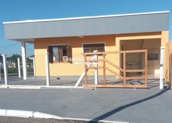 Casa com 98m², 3 dormitórios, 1 suíte, 1 vaga, no bairro Rainha do Mar em Xangri-Lá