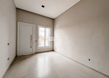 Casa com 100m², 3 dormitórios, 1 suíte, 1 vaga, no bairro Xangri-La em Xangri-Lá