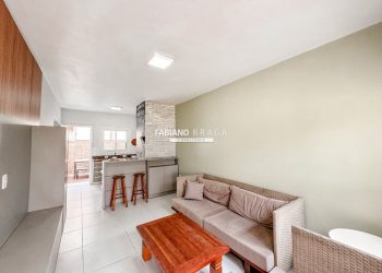 Casa com 84m², 2 dormitórios, 2 vagas, no bairro Remanso em Xangri-Lá