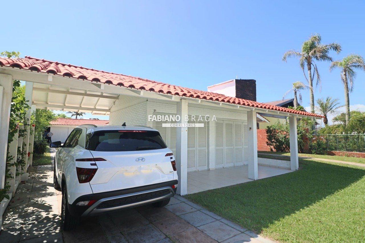 Casa com 182m², 3 dormitórios, no bairro Atlântida em Xangri-Lá