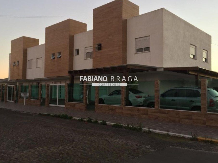 Casa com 75m², 3 dormitórios, 1 suíte, 1 vaga, no bairro Centro em Xangri-lá