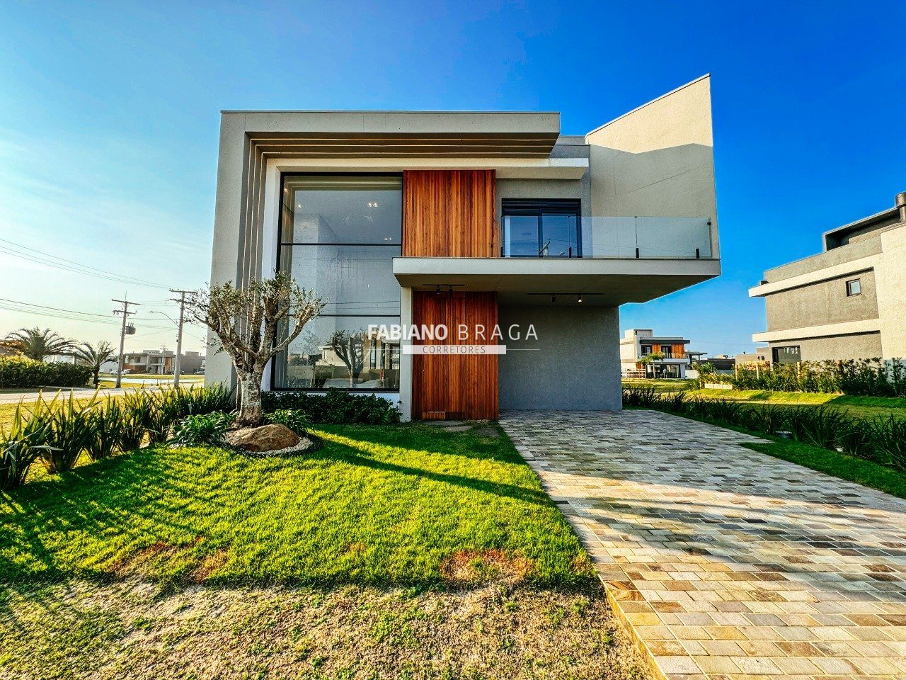 Casa Condominio com 234m², 5 dormitórios, 5 suítes, 2 vagas, Sunset em Xangri-lá