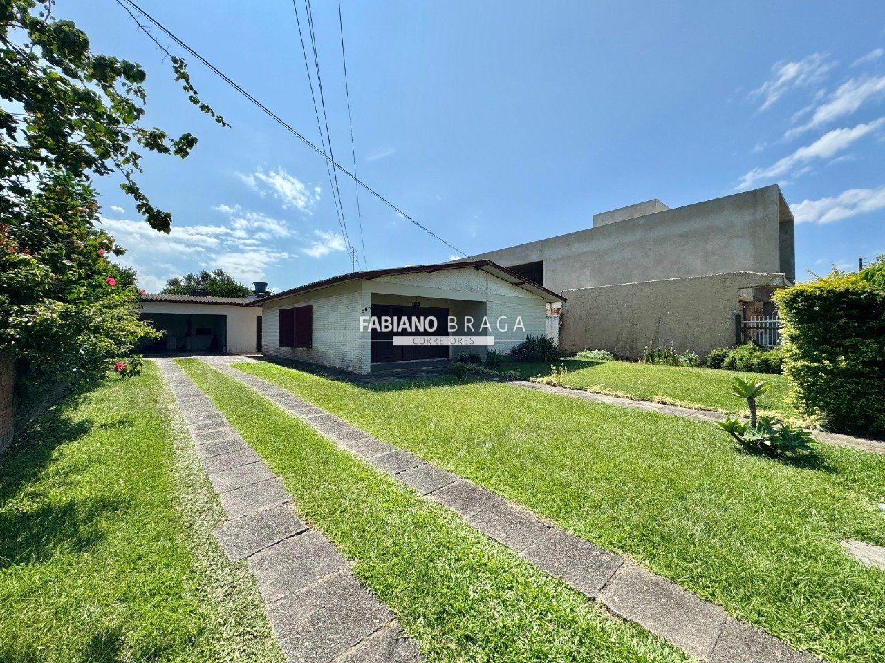 Casa com 136m², 3 dormitórios, 1 suíte, no bairro Atlântida em Xangri-lá