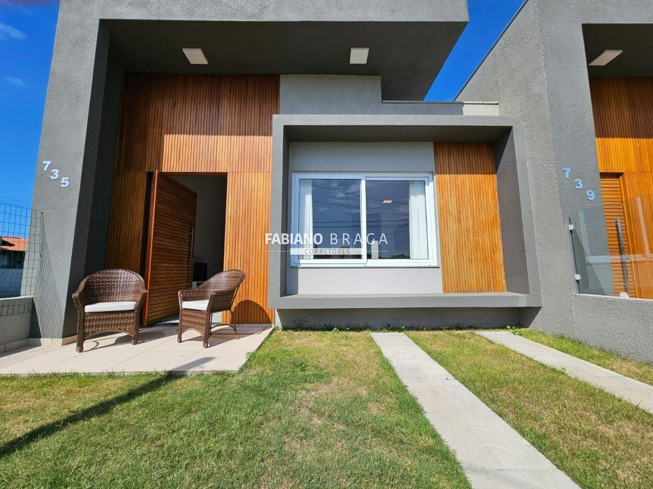 Casa com 82m², 2 dormitórios, 1 suíte, 1 vaga, no bairro Noiva Do Mar em Xangri-Lá