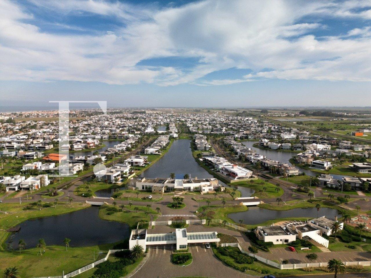Enseada Lagos