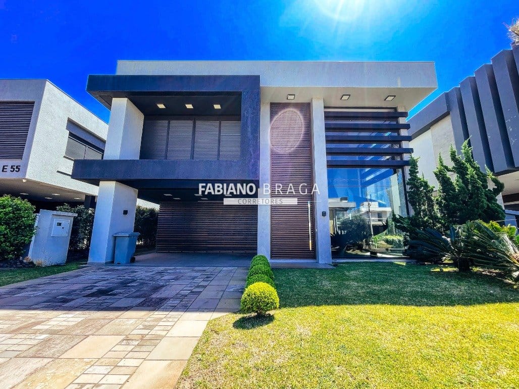 Sobrado com 395m², 5 dormitórios, 5 suítes, 2 vagas, Enseada Lagos em Xangri-Lá