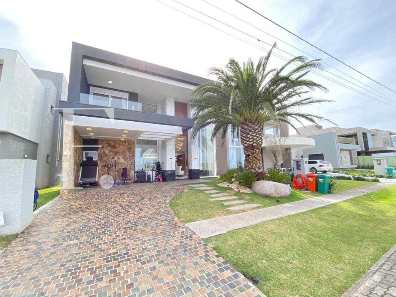 Sobrado com 260m², 4 dormitórios, 4 suítes, 2 vagas, Capão Ilhas Resort em Capão da Canoa