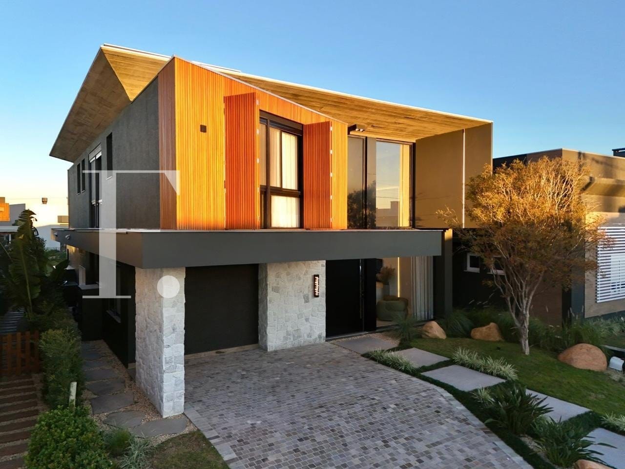 Casa Condomínio com 293m², 4 dormitórios, 4 suítes, 2 vagas, Capão Ilhas Resort em Capão da Canoa