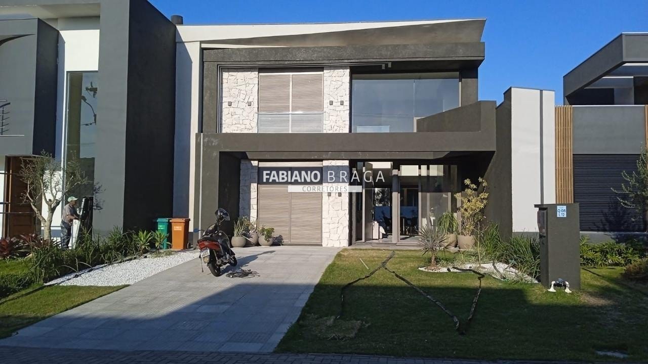Sobrado com 200m², 4 dormitórios, 4 suítes, 2 vagas, Blue em Xangri-Lá