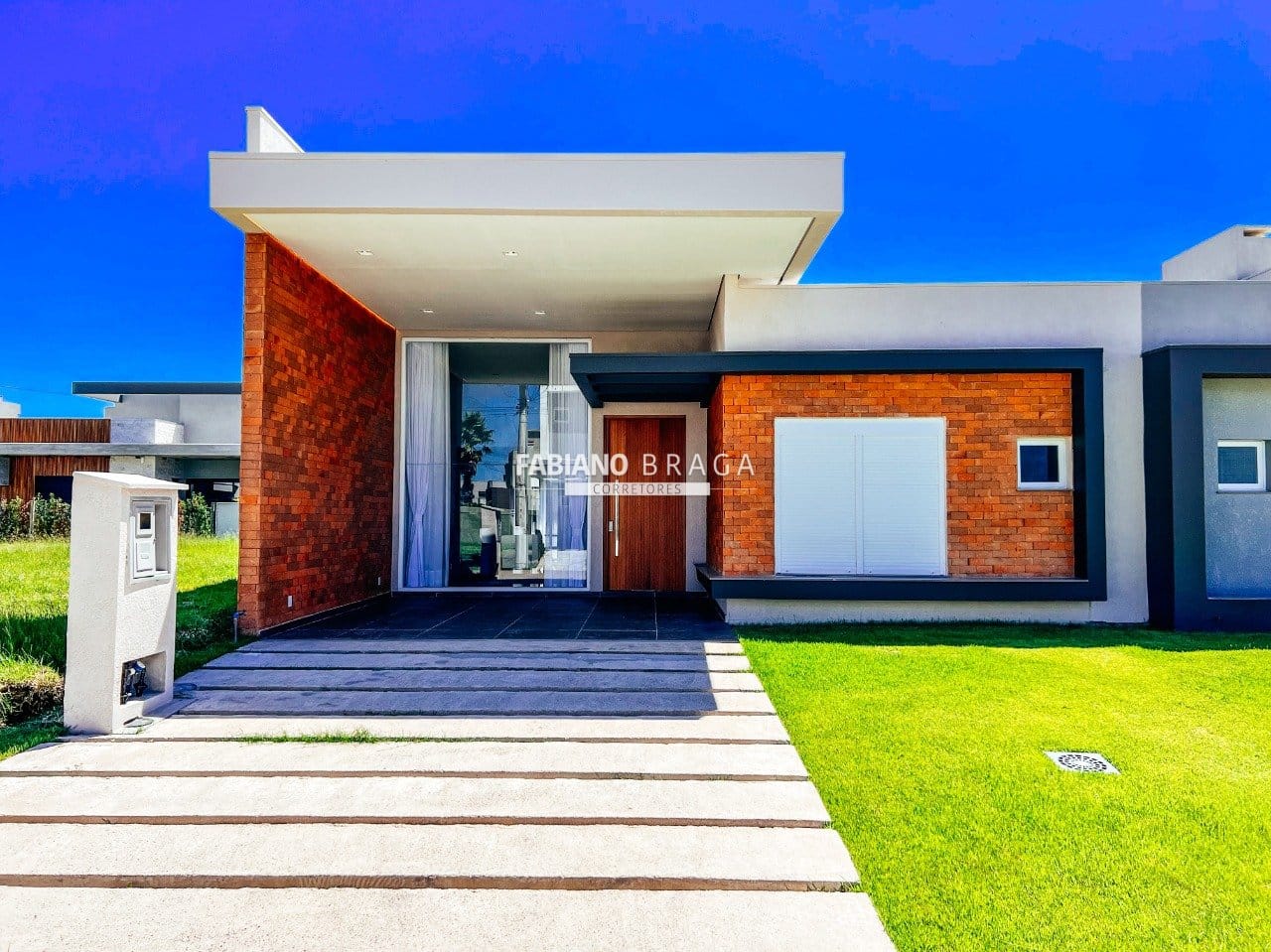 Casa Condomínio com 151m², 3 dormitórios, 3 suítes, 2 vagas, Sunset em Xangri-Lá