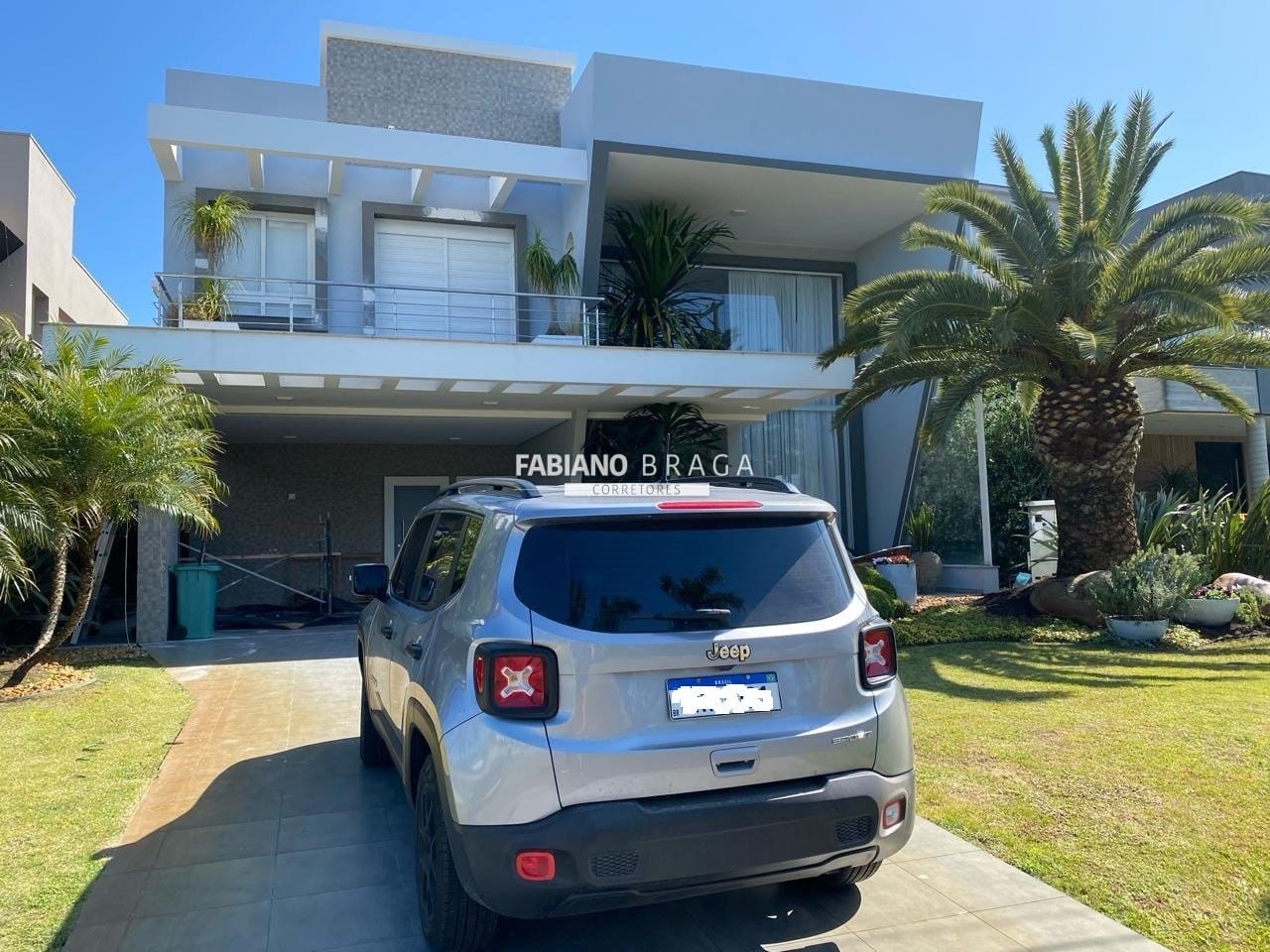Sobrado com 456m², 5 dormitórios, 5 suítes, 2 vagas, Enseada Lagos em Xangri-Lá