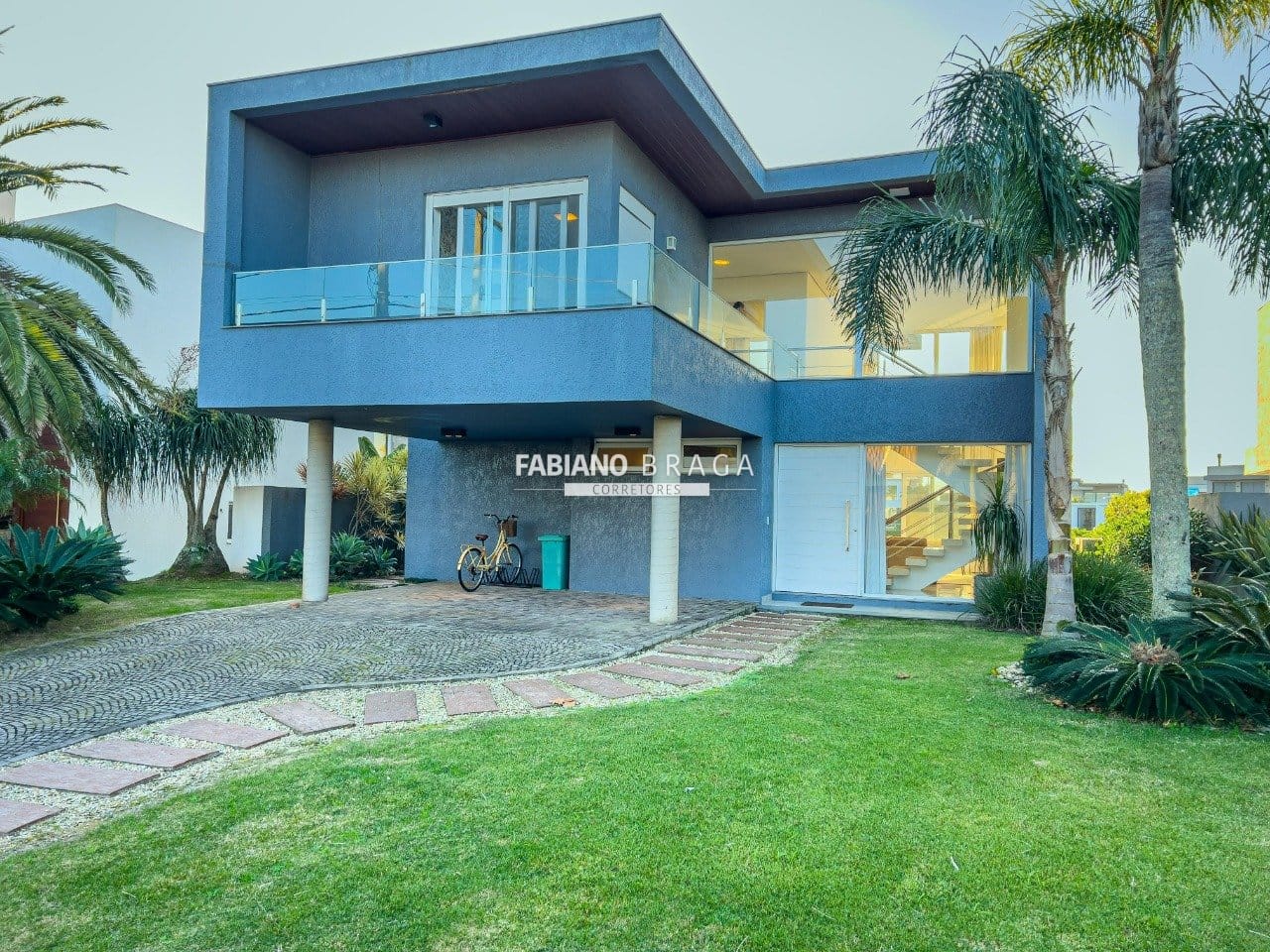 Sobrado com 470m², 4 dormitórios, 4 suítes, 4 vagas, Celebration em Xangri-Lá