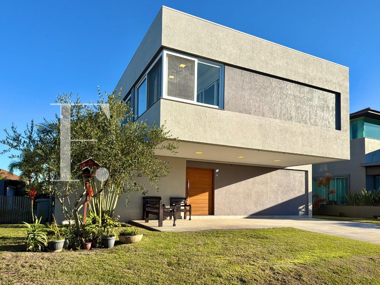 Sobrado com 291m², 4 dormitórios, 4 suítes, 2 vagas, Quintas do Lago em Xangri-Lá