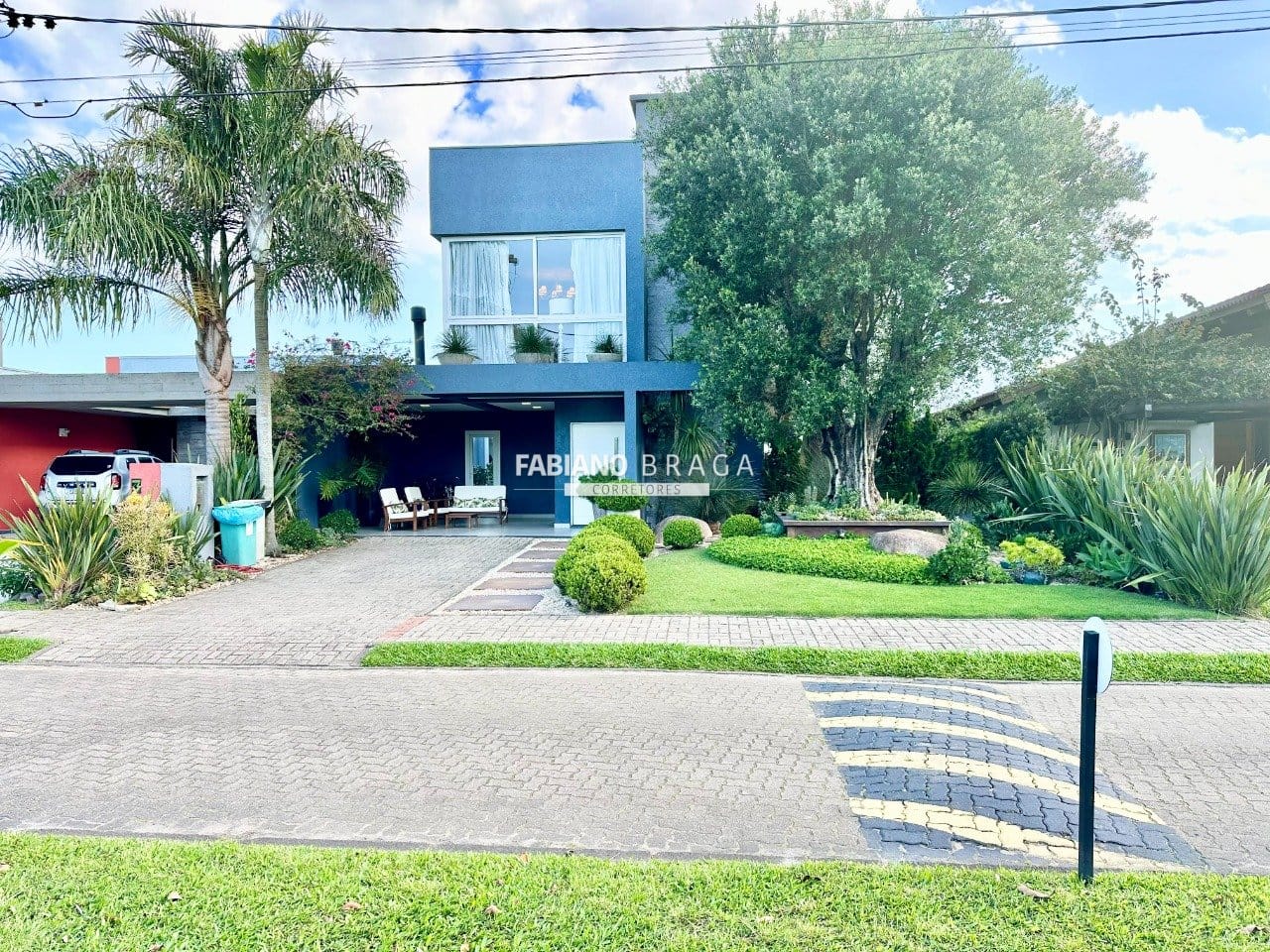 Sobrado com 289m², 4 dormitórios, 4 suítes, 2 vagas, Sea Coast em Xangri-Lá