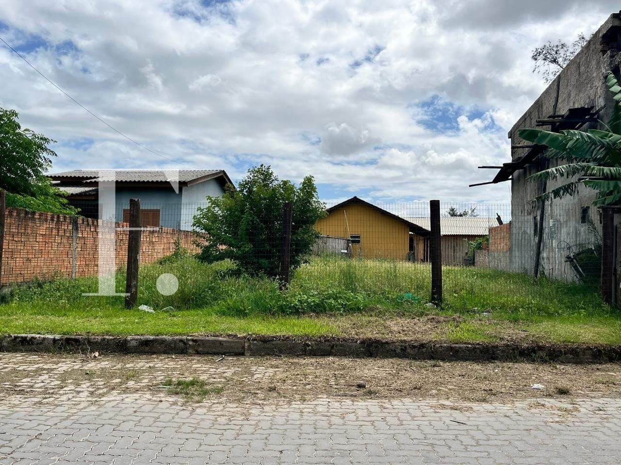 Terreno com 300m², no bairro Rainha do Mar em Xangri-Lá
