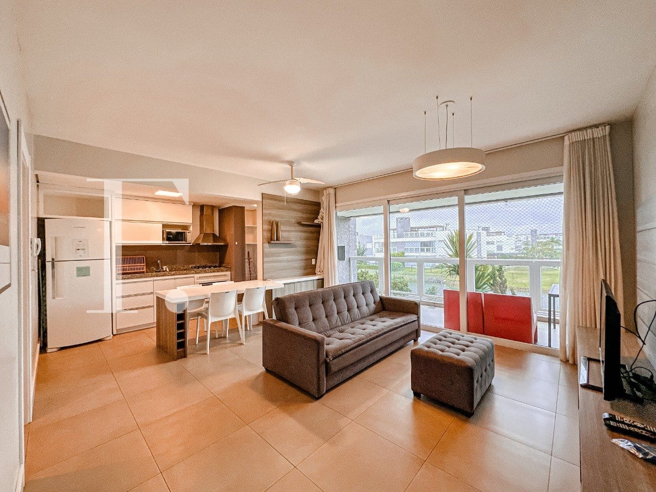 Apartamento com 84m², 2 dormitórios, 1 suíte, 2 vagas, Rossi Atlântida em Xangri-Lá